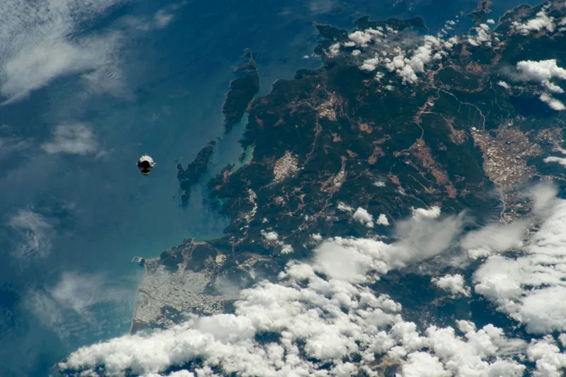 A SpaceX Crew Dragon approaching the International Space Station